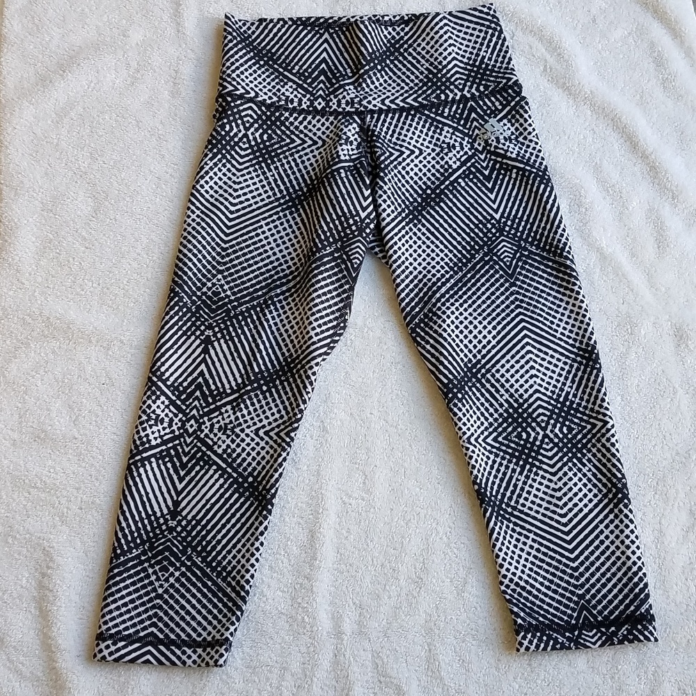Addias Patterned Leggings EUC